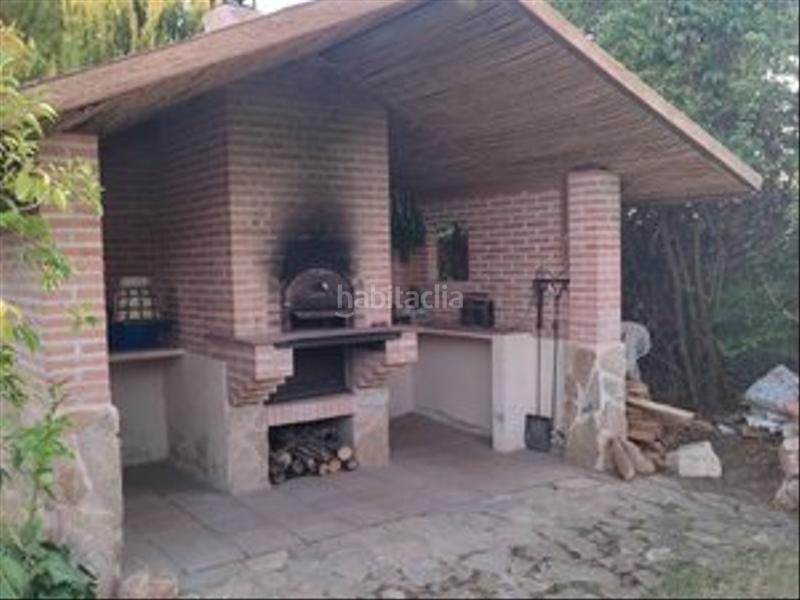 Foto 4aadd188-88b9-421e-89e4-3d0f59745664. Masia amb xemeneia calefacció piscina a Colmenar de Oreja