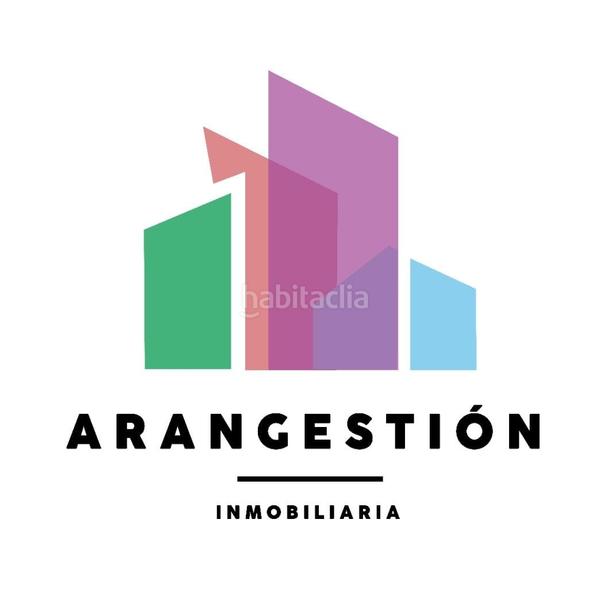 Foto f65db32b-bcee-46a1-b69d-a8667981cd5e. Masia amb xemeneia calefacció piscina a Colmenar de Oreja