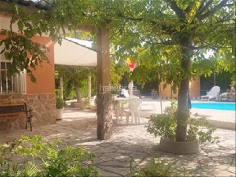 Foto fd9142c2-41c6-4045-bcae-cee6279f7cad. Masia amb xemeneia calefacció piscina a Colmenar de Oreja