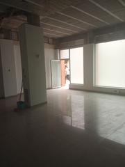 Lloguer Local Comercial a Calle del foso 138. Amplio local en calle foso