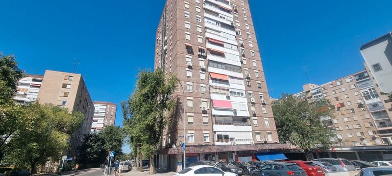 Foto 79f7d819-fb63-4ef7-8491-f63018faf63c. Piso en Fontarrón Madrid