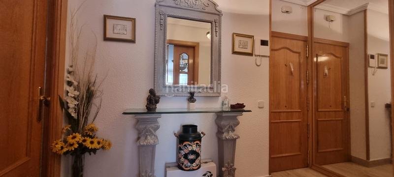 Foto fc6dcc0b-bd57-495a-88ca-9b56c6a3357a. Piso en Fontarrón Madrid