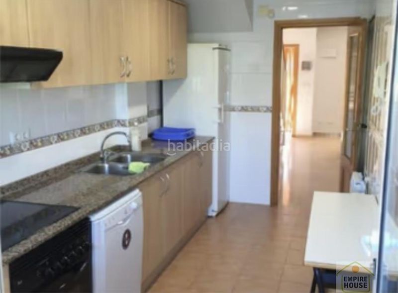 Foto 7c50acce-4b35-4199-9244-760f20c9aaad. Alquiler chalet  en Foios