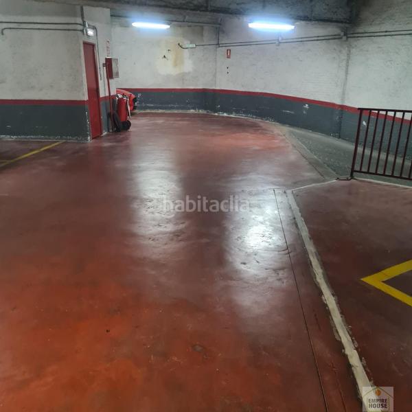 Foto 7ba0cb66-3679-45a6-8ec1-84948c3ff6e1. Autoparkplatz in Russafa Valencia