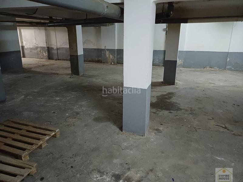 Foto 7eeaa0f3-e2a8-46ab-bc36-6eb3b17f59bc. Autoparkplatz in Russafa Valencia