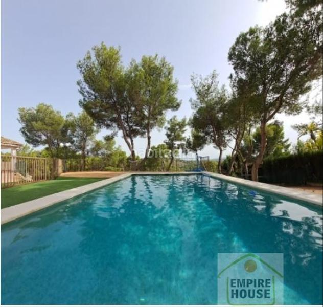 Foto 34d53530-45ed-4e41-9514-2254b188cf56. Chalet  en Godelleta