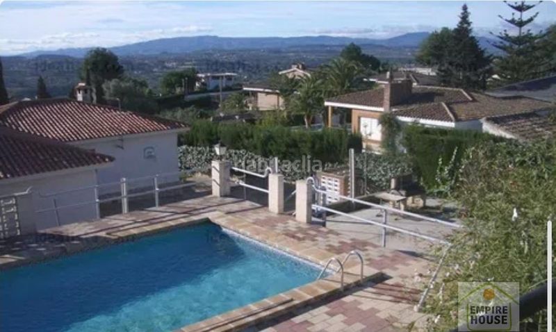 Foto c55c2130-323f-47d7-8516-c11977e96162. Xalet amb piscina a Monte Real Torrent