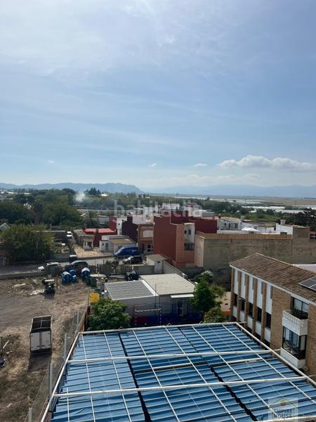 Foto 41e75528-8b59-44b0-8b42-980ac2bfa36b. Etagenwohnung in Mareny de Barraquetes Sueca