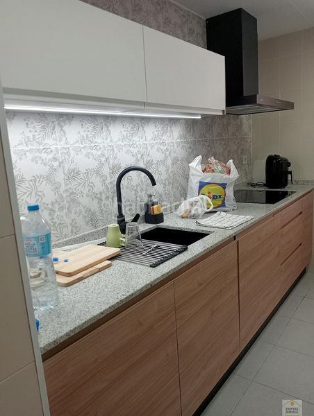 Foto 32e3f692-ef7f-496a-b6de-bce7f80d13ce. Pis amb calefacció aparcament a Zona Calle Valencia Torrent