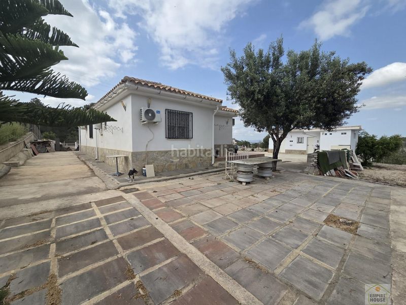 Foto ed4f0018-80ab-4b14-a25e-864478f73c5d. Chalet  en Alberic