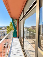 Appartement  Carrer palacio valdés. Piso de 91 m² con 3 habitaciones, balcón y ascensor en cerdanyol