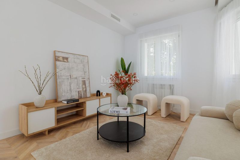 Foto f1eeeb98-3566-406b-af2b-702843730f15. Apartament amb aparcament a Prosperidad Madrid