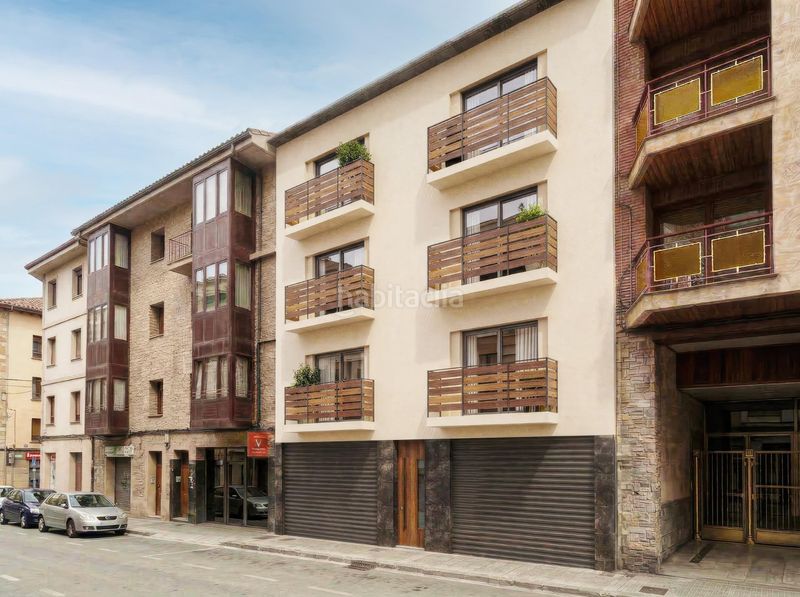 Foto 7966dca8-789d-42d0-a27f-277ee5cb6d5a. Estudi amb calefacció aparcament a Puigcerdà
