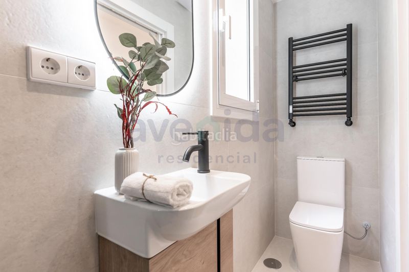 Foto f0dc5cb4-3704-4a27-ad76-a66031087ff5. Apartament a Palacio Madrid