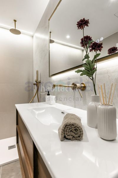 Foto c3076e9c-9e92-4a1d-8ef8-bc213c290c66. Flat in Palacio Madrid