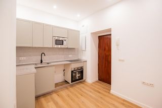 Appartamento  Calle pomponio mela. Vivienda con potencial en pleno centro histórico de cádiz