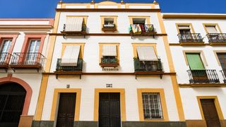 Etagenwohnung  Calle teodosio. Oportunidad de inversi�n en pleno sevilla gran potencial de reva
