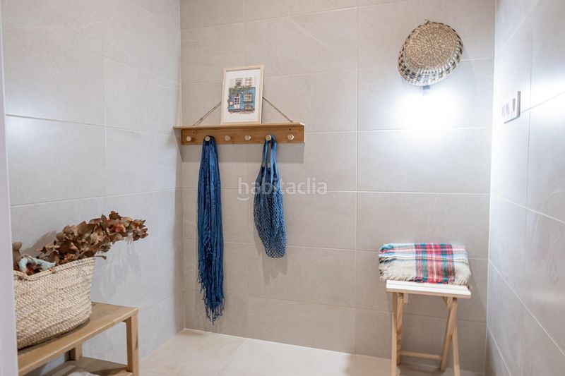 Foto 46c0a26c-f1f4-4e2c-9325-d859ae662d13. Planta baixa a Russafa Valencia
