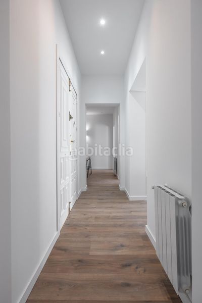 Foto ec30f1c0-db77-47bf-a4d4-08f44eb71750. Apartament amb calefacció a Argüelles Madrid