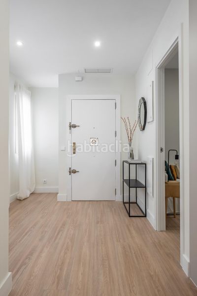 Foto 5347908d-0c62-4453-a7ea-2e858fdda213. Flat in Castillejos-Cuzco Madrid
