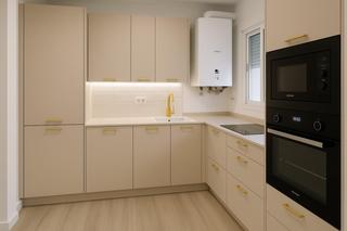 Apartament a Bami - La Estrella. Piso reformado en genaro parladé, sevilla