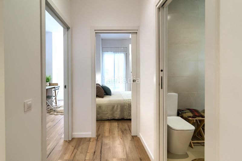 Foto 12628415-6c8d-4dd3-8be9-17f532b7edab. Planta baixa a Russafa Valencia