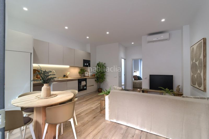 Foto 54c31963-b6be-4118-95eb-a8393d3238bd. Planta baixa a Russafa Valencia