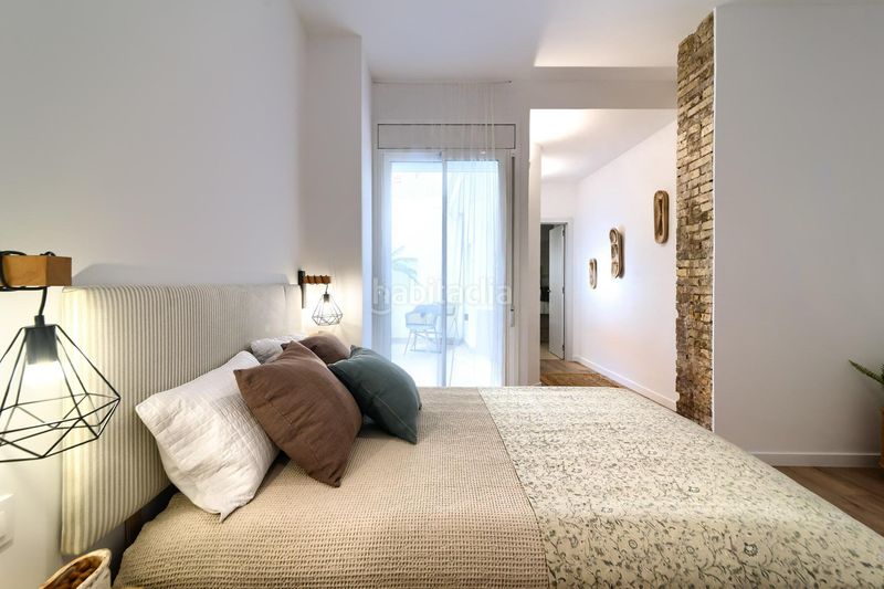 Foto 582e7e8e-ad88-44bc-a065-e2cf45b0a0ff. Planta baixa a Russafa Valencia