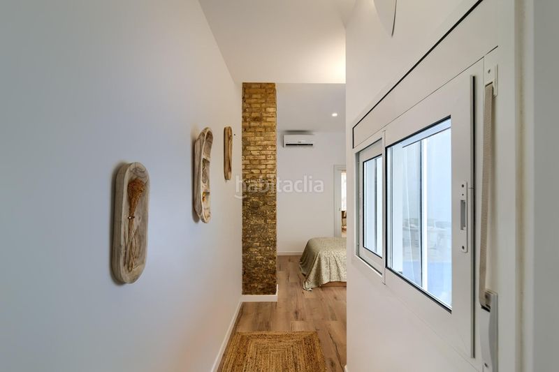 Foto a037fd55-ffcb-48a2-be92-69b0110bd073. Planta baixa a Russafa Valencia