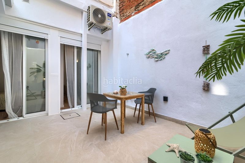 Foto bdb37827-d70d-43fd-9ac0-09b74fdc72f3. Planta baixa a Russafa Valencia