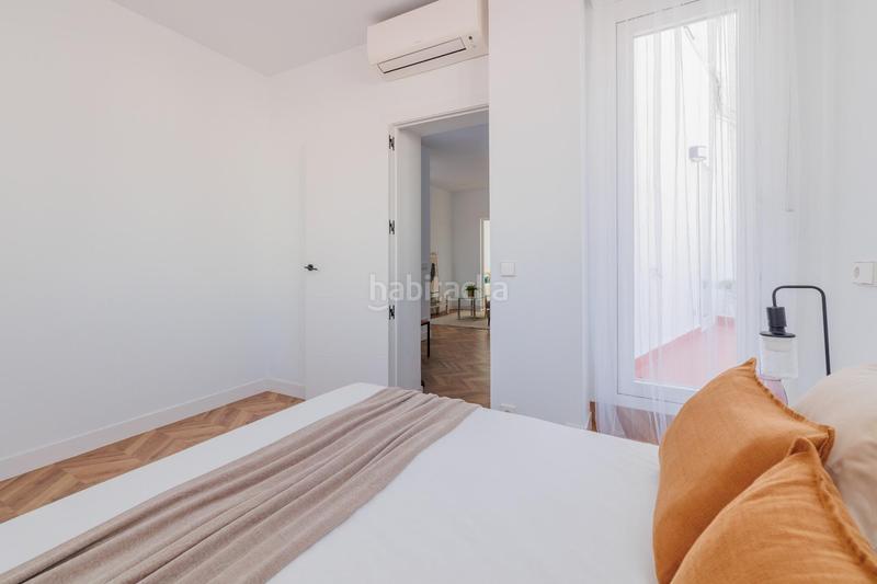 Foto 2274e358-3470-4652-b626-fb5ba3b317cb. Àtic amb calefacció a Cortes-Huertas Madrid