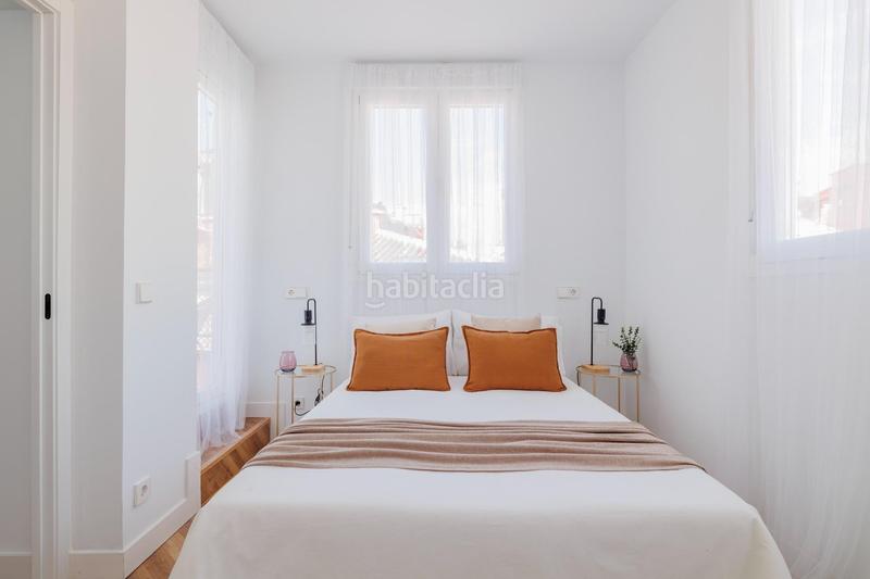 Foto aa9381bb-7ba7-4879-8335-b18127f1369f. Àtic amb calefacció a Cortes-Huertas Madrid