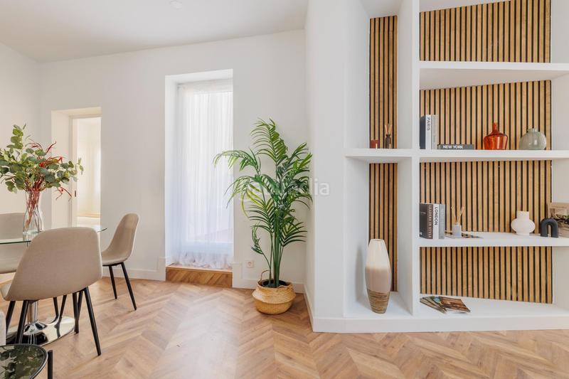 Foto ec0a3cc1-44fb-4889-a84a-2a63610740a5. Àtic amb calefacció a Cortes-Huertas Madrid