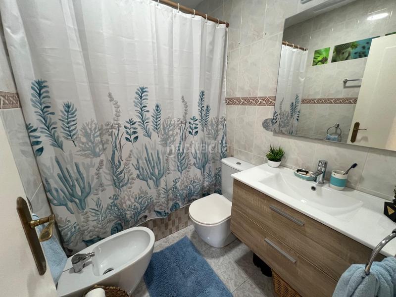 Foto f67c5672-3636-4f48-8f65-04837fe034b7. Dúplex adosado triplex quaden esquina avda baleares Aguas Nuevas . en Torrevieja