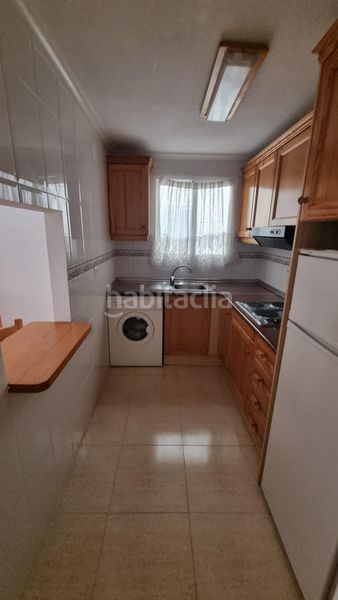 Foto c908dc93-8b8a-46f2-b371-ae2078a1c92d. Apartament amb piscina a Centro - Muelle Pesquero Torrevieja