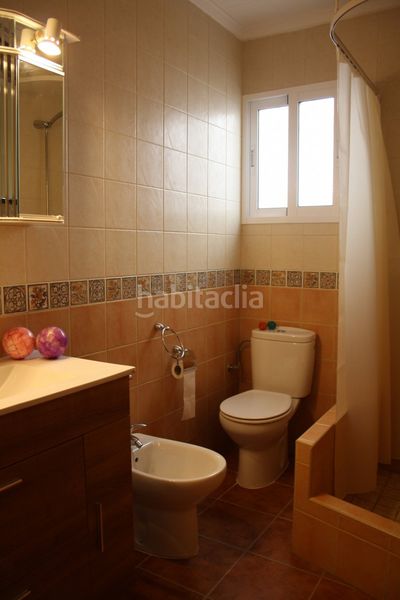 Foto 57a6f805-0bcb-4ce3-883f-2989d8e38e38. Casa amb aparcament a Zona Playa de los Locos Torrevieja
