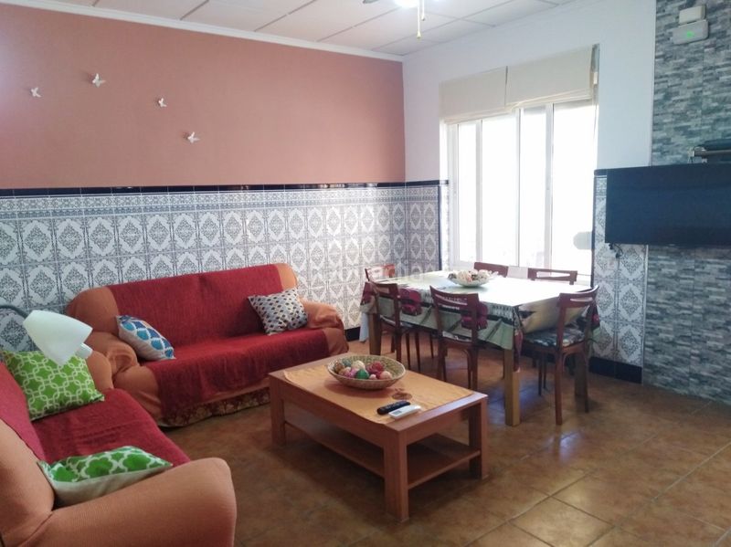 Foto d47f8dc8-4f5e-4ac3-98ad-33eac2dfec94. Casa amb aparcament a Zona Playa de los Locos Torrevieja