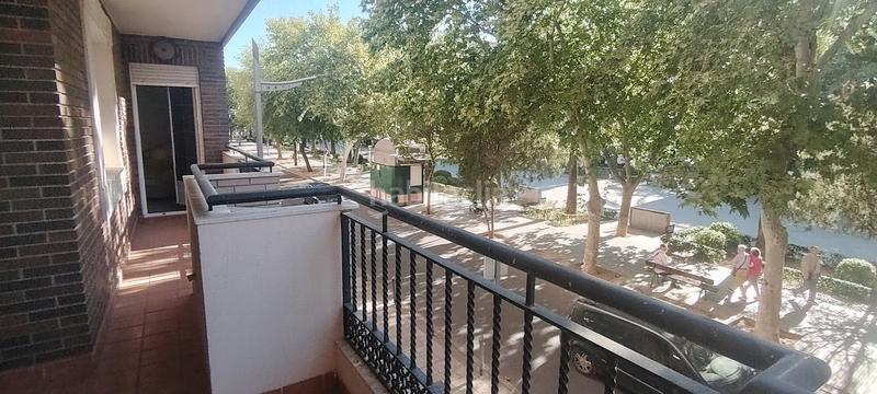 Foto eb71b775-0e45-4a22-a61e-c4cc365c5bb8. Piso en calle la cruz 2 piso paseo virgen de Linarejos en Linares