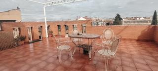 Location Duplex  Calle escultor martínez montañés 20. Duplex con terraza semicéntrico