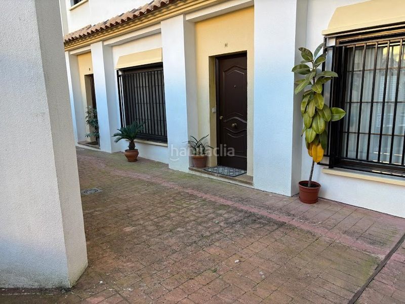 Foto e3a1173c-988e-4082-8e6b-676a47fbb657. Casa en calle la merced 2 casa en urbanización con piscina en Linares