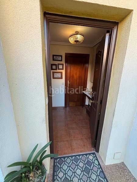 Foto fd173df3-dcce-495f-8360-19bba7e28368. Casa en calle la merced 2 casa en urbanización con piscina en Linares