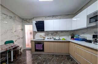 Appartamento  Calle zambrana 44. Piso semicéntrico