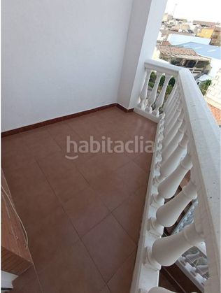 Foto 07e7d2b6-802f-4bfa-bbca-b58d330b62ff. Casa amb xemeneia calefacció aparcament piscina a Linares