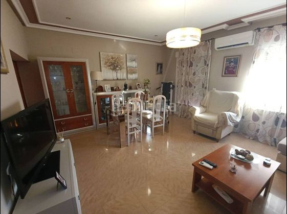 Foto 864753ae-43a9-48b5-8cd3-c75ce5c35d38. Casa amb xemeneia calefacció aparcament piscina a Linares