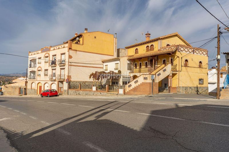 Foto 3049c284-e936-4553-8e47-ceff4f699bf9. Casa adossada a Purullena