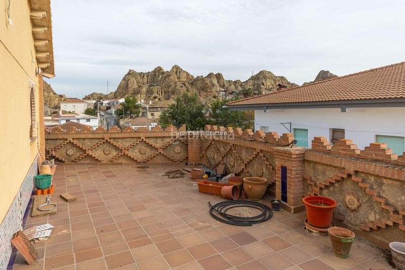 Foto 5de42ba2-ae82-49c2-8f5f-2b607f71f53a. Casa adossada a Purullena