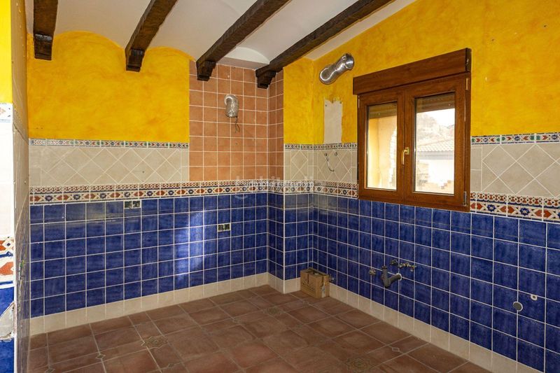 Foto 99d96ce0-d198-47f1-a2e6-ca93431c4222. Casa adossada a Purullena