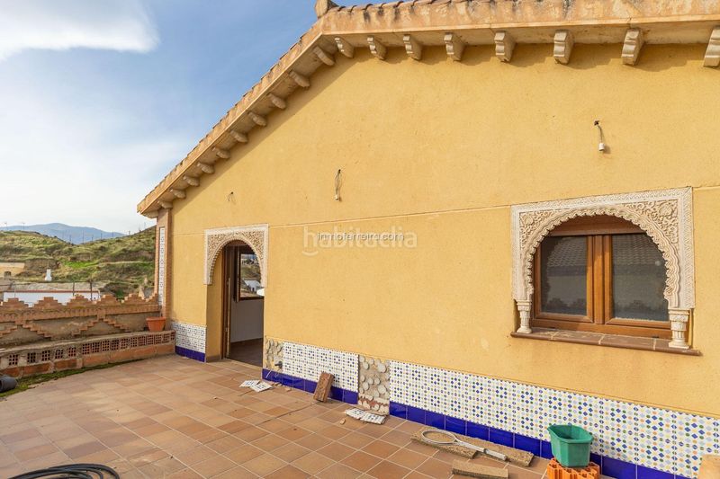 Foto b592b3a1-6406-43f0-882b-02a104a18442. Casa adossada a Purullena