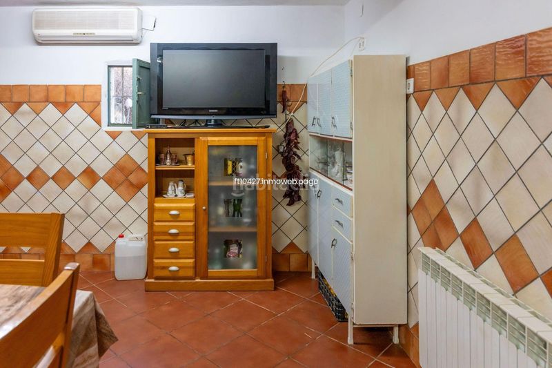 Foto 1b3d93a2-9eae-4059-a23a-6f1a9e2b1fe9. Chalet avec parking piscine dans Guadix