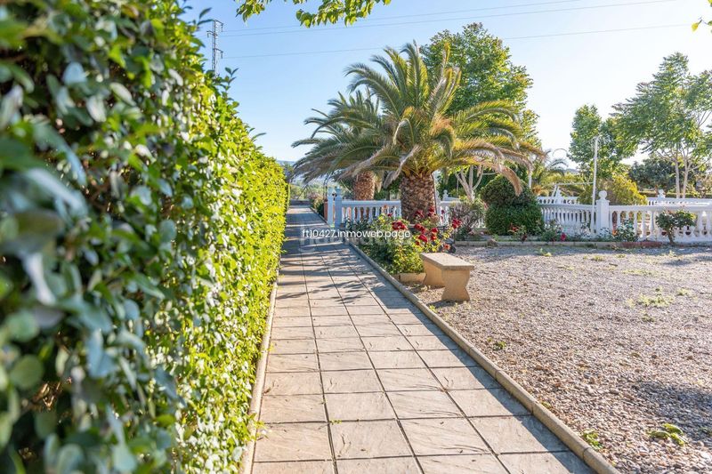 Foto 514e0f24-c3c0-42b0-be4e-1ddcfb52549c. Chalet avec parking piscine dans Guadix